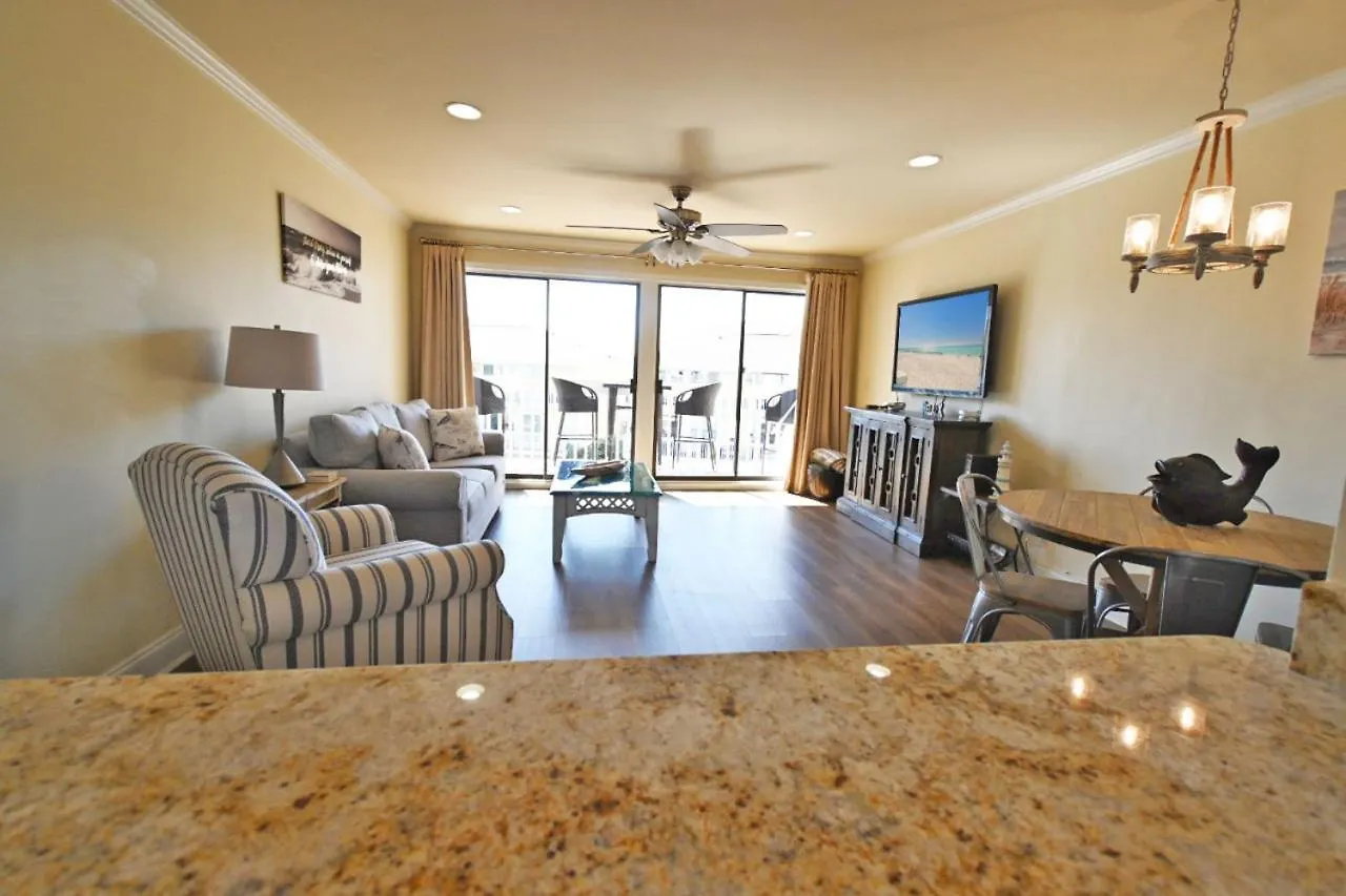 Holiday home Sandpiper Cove 1 Bedroom Condo Overlooking Canal 5 Minute Walk To The Beach Destin Fl