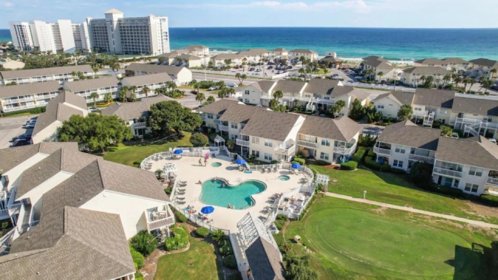 Holiday home Sandpiper Cove 1 Bedroom Condo Overlooking Canal 5 Minute Walk To The Beach Destin Fl